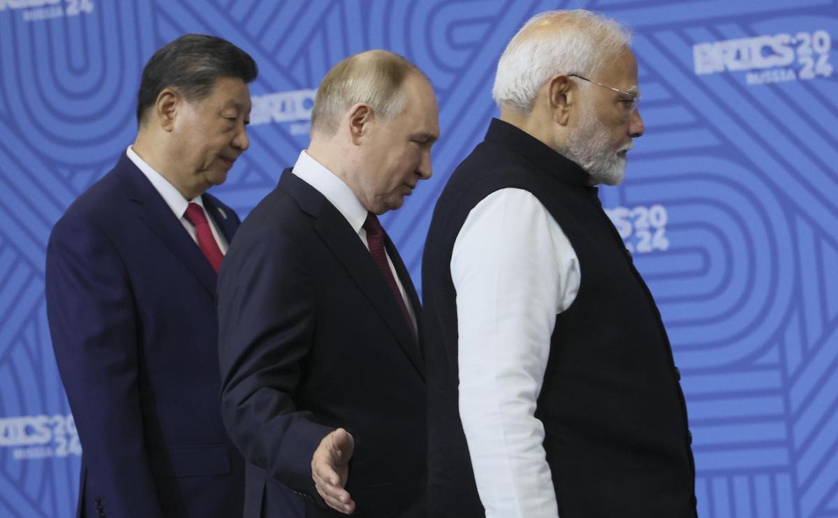 Xi Jinping, Vladimir Putin e Narendra Modi al vertice Brics a Kazan, in Russia (ottobre 2024)