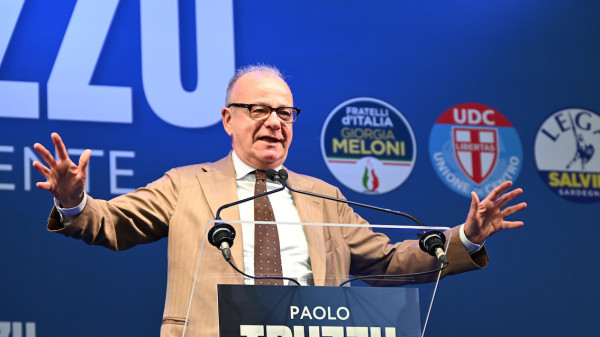 Gianfranco Rotondi (durante il comizio conclusivo delle Elezioni Regionali Sarde a Cagliari (febbraio 2024) - Foto LaPresse