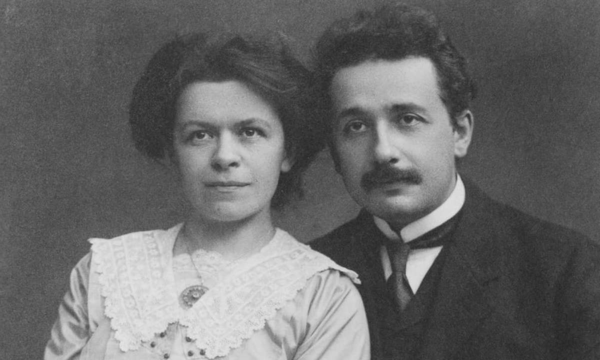 Albert Einstein e sua moglie Mileva Maric