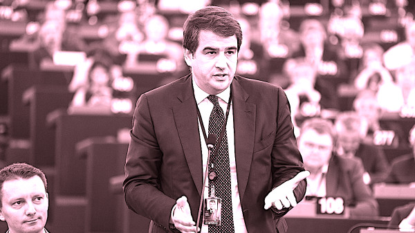 Raffaele Fitto durante l'intervento all'Europarlamento - Wikimedia Commons