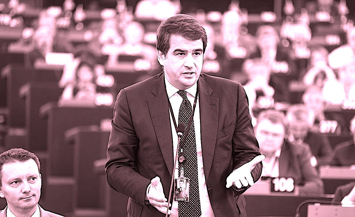 Raffaele Fitto durante l'intervento all'Europarlamento - Wikimedia Commons