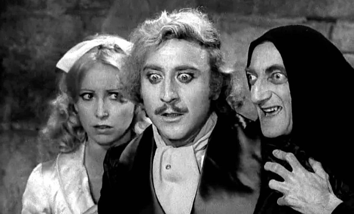 Teri Garr, Gene Wilder e Marty Feldman in una scena di Frankenstein Junior (1974)