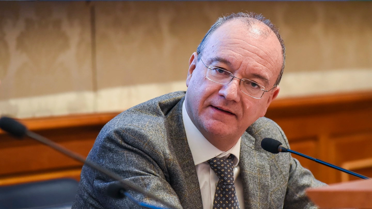 Il ministro Valditara: "La mia scuola è aperta. No a violenza e prevaricazione"